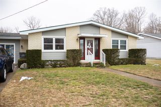 911 W Water Street, New Buffalo, MI 49117