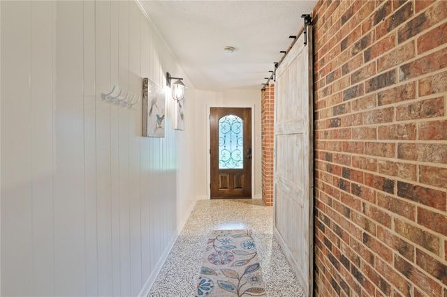 725 Thompson Road, Alvin, TX 77511