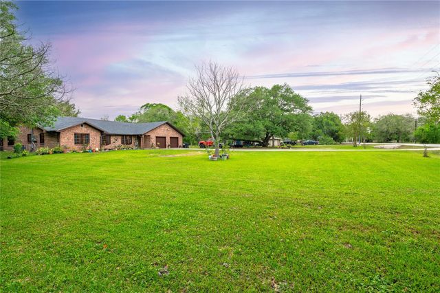 725 Thompson Road, Alvin, TX 77511