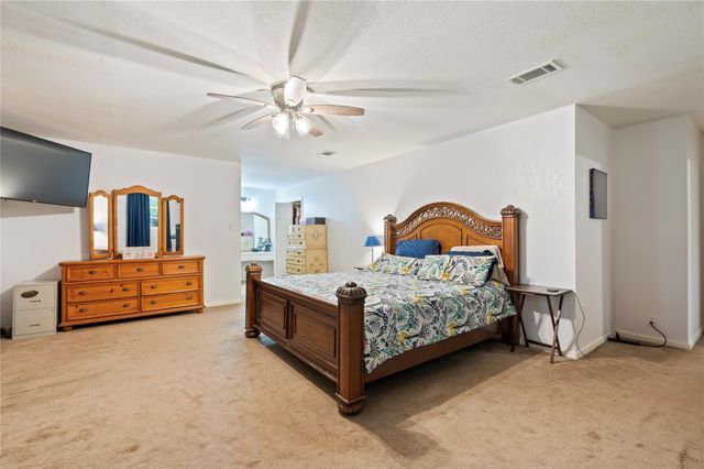 725 Thompson Road, Alvin, TX 77511