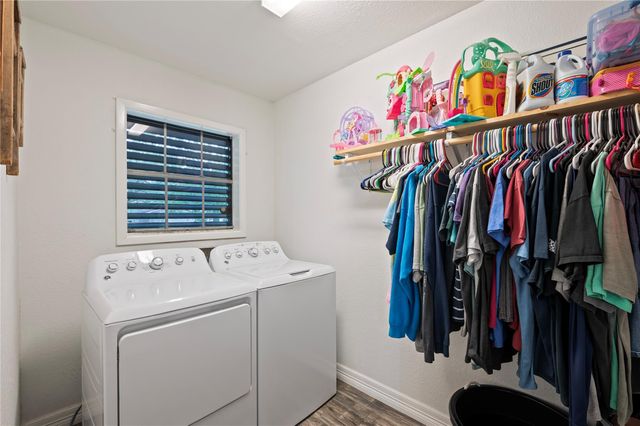 725 Thompson Road, Alvin, TX 77511