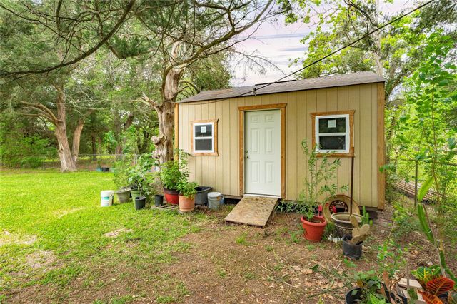 725 Thompson Road, Alvin, TX 77511