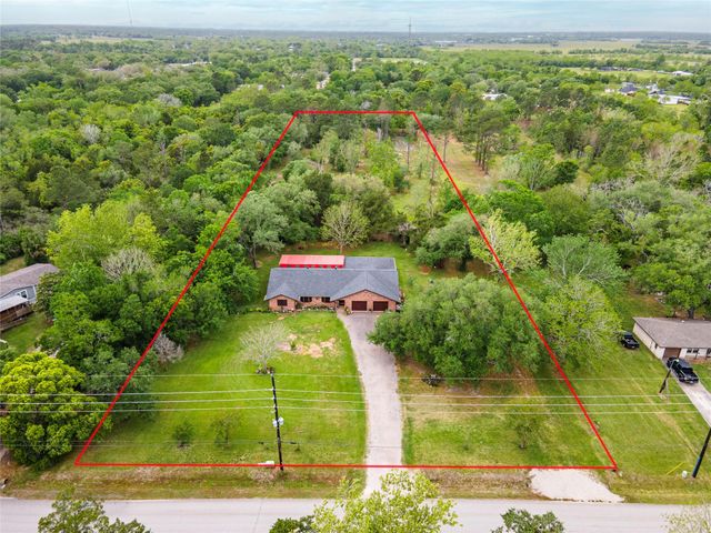 725 Thompson Road, Alvin, TX 77511