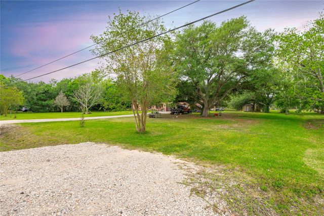 725 Thompson Road, Alvin, TX 77511