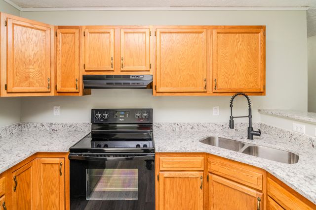 668 Kingsbury Road, Lexington, KY 40509