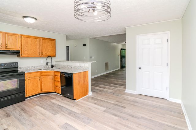 668 Kingsbury Road, Lexington, KY 40509