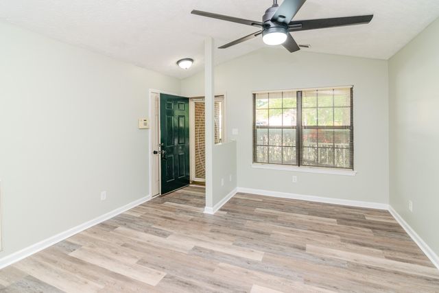 668 Kingsbury Road, Lexington, KY 40509