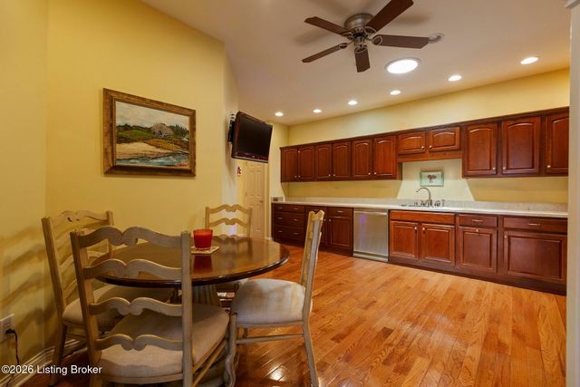 710 Tessin Way, Louisville, KY 40223