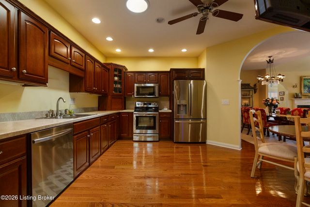 710 Tessin Way, Louisville, KY 40223