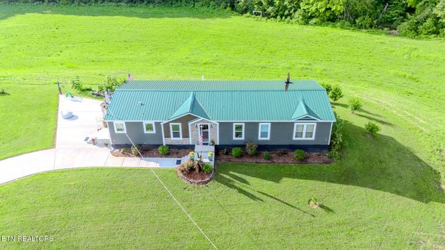 807 Gists Creek Rd, Sevierville, TN 37876