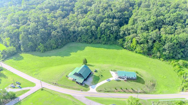 807 Gists Creek Rd, Sevierville, TN 37876