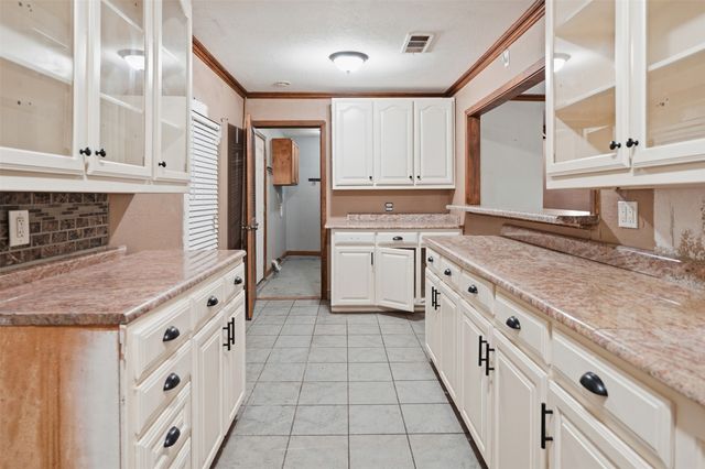 1218 Diana Drive, Arlington, TX 76011