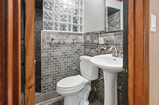 1218 Diana Drive, Arlington, TX 76011