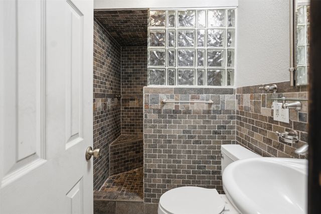 1218 Diana Drive, Arlington, TX 76011