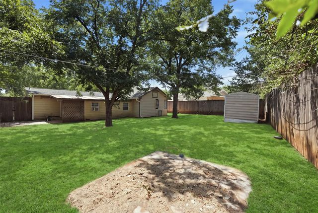 1218 Diana Drive, Arlington, TX 76011