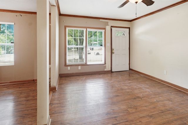 1218 Diana Drive, Arlington, TX 76011
