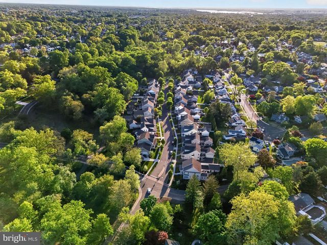 1132 FULLING MILL LN, Haddon Heights, NJ 08035