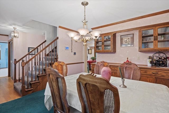 3145 S Manor COURT, New Berlin, WI 53151
