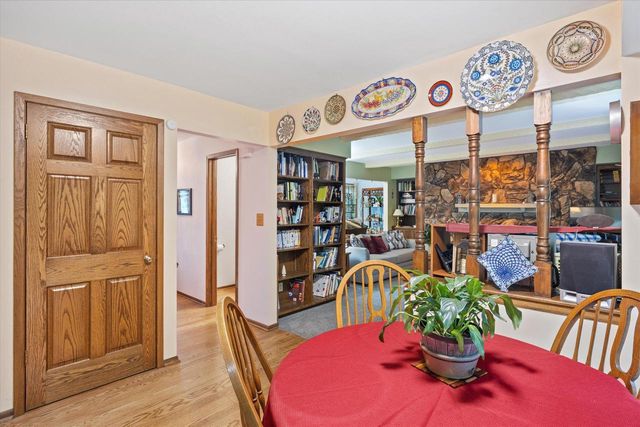 3145 S Manor COURT, New Berlin, WI 53151