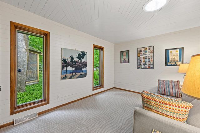 3145 S Manor COURT, New Berlin, WI 53151