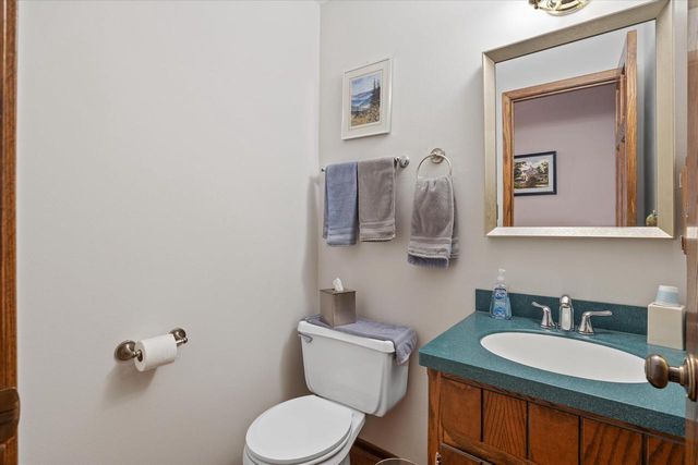 3145 S Manor COURT, New Berlin, WI 53151