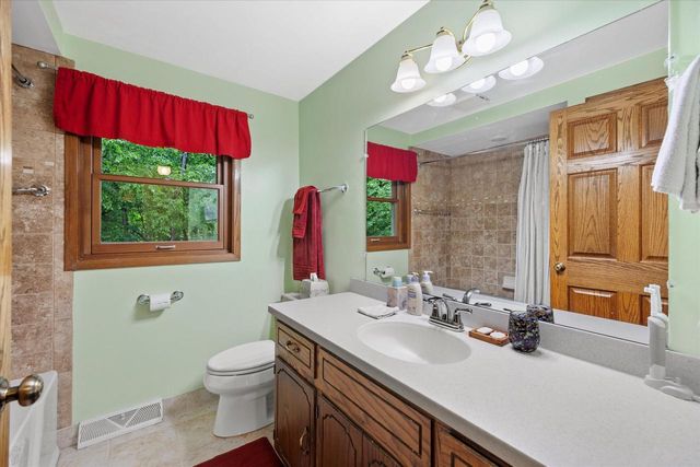 3145 S Manor COURT, New Berlin, WI 53151
