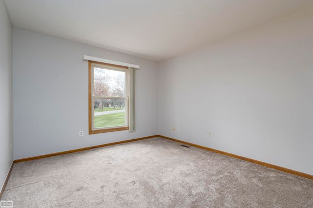49309 Chesterfield Court, Utica, MI 48315