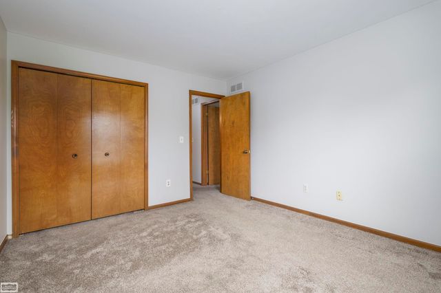 49309 Chesterfield Court, Utica, MI 48315