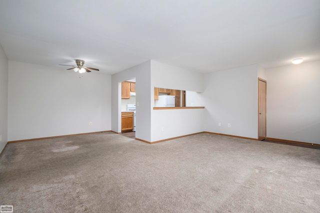 49309 Chesterfield Court, Utica, MI 48315