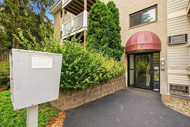 37 Hosmer St 17, Marlborough, MA 01752