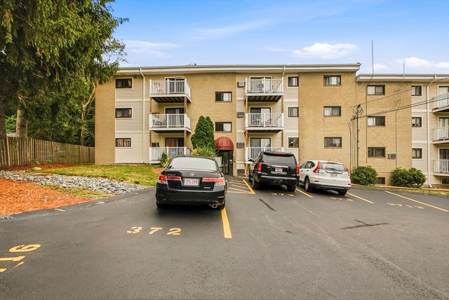37 Hosmer St 17, Marlborough, MA 01752