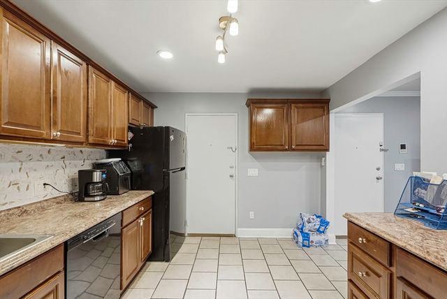 37 Hosmer St 17, Marlborough, MA 01752