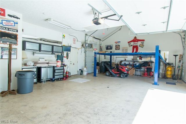 6433 Oberlin Road, Amherst, OH 44001