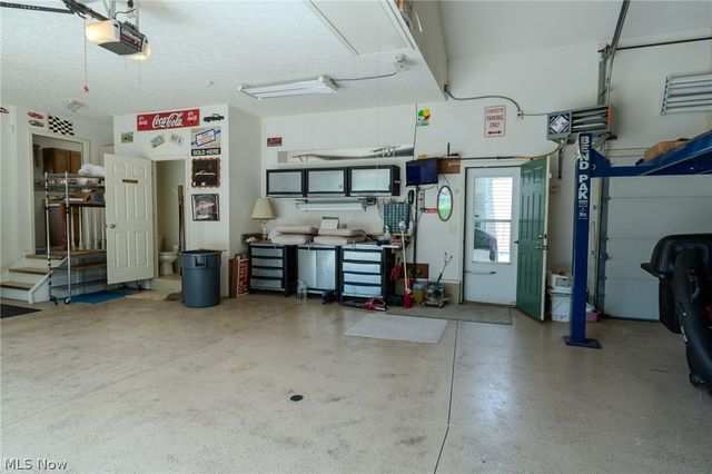 6433 Oberlin Road, Amherst, OH 44001