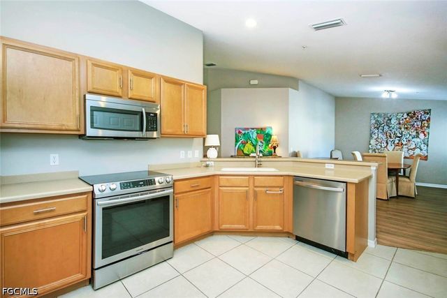 11620 Navarro WAY 2404, Fort Myers, FL 33908