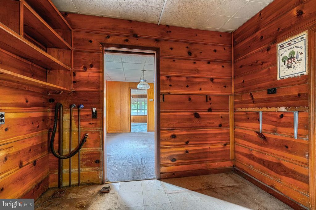 Image 12 of property listing at 3140 E JOPPA RD, Baltimore, MD 21234