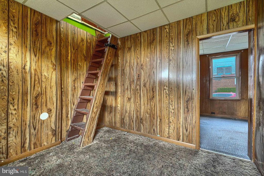 Image 16 of property listing at 3140 E JOPPA RD, Baltimore, MD 21234