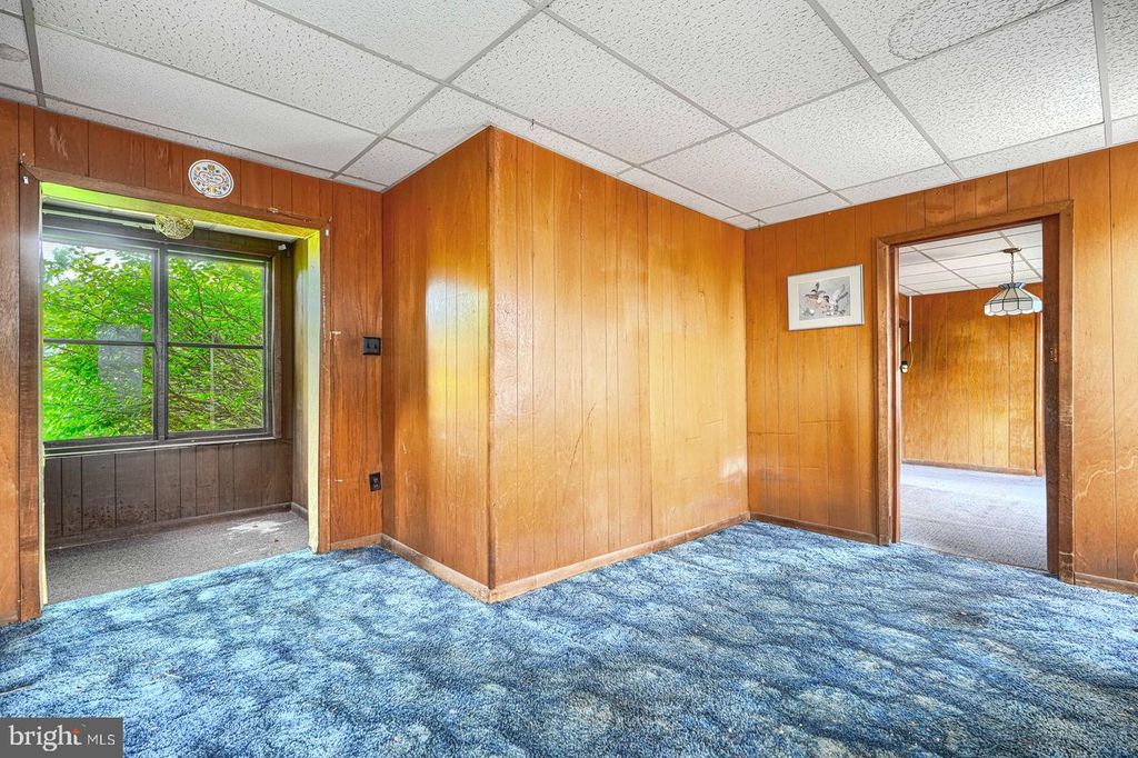 Image 7 of property listing at 3140 E JOPPA RD, Baltimore, MD 21234