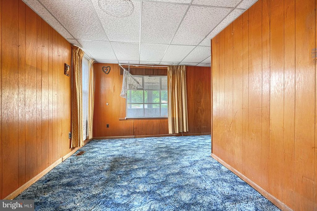 Image 8 of property listing at 3140 E JOPPA RD, Baltimore, MD 21234