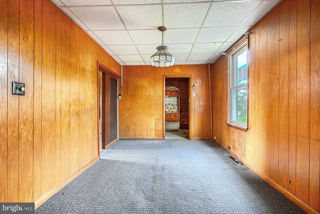 Image 9 of property listing at 3140 E JOPPA RD, Baltimore, MD 21234