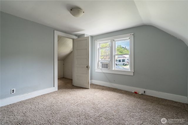 400 Cedar Avenue S, Renton, WA 98057