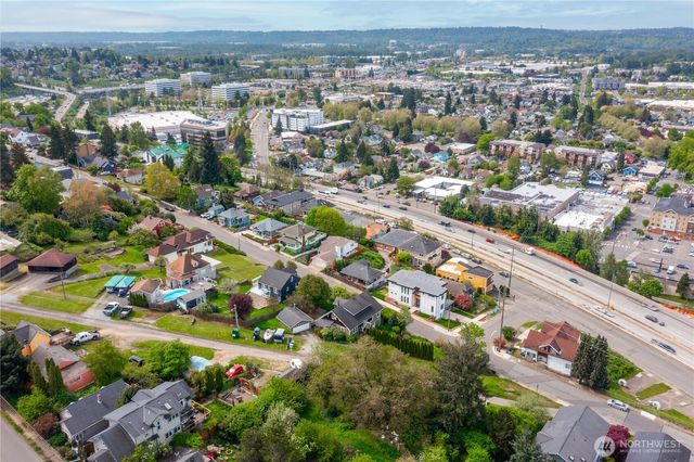 400 Cedar Avenue S, Renton, WA 98057