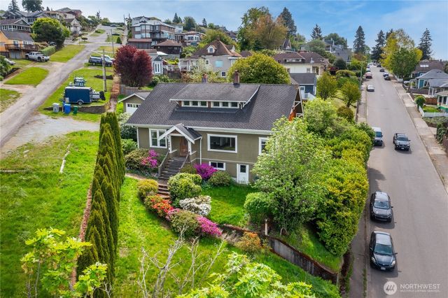 400 Cedar Avenue S, Renton, WA 98057