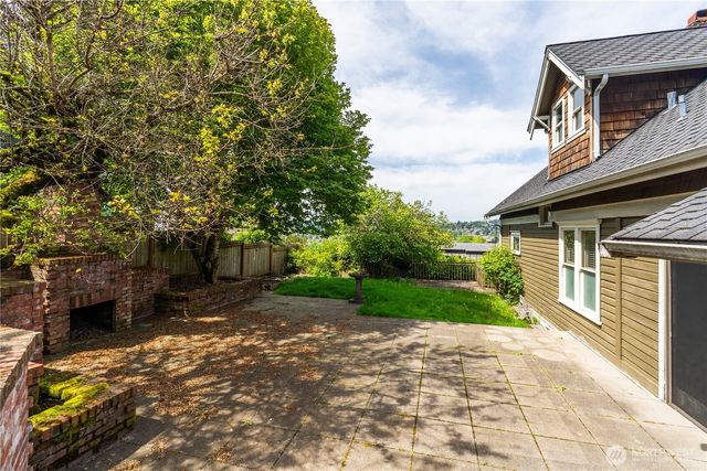 400 Cedar Avenue S, Renton, WA 98057