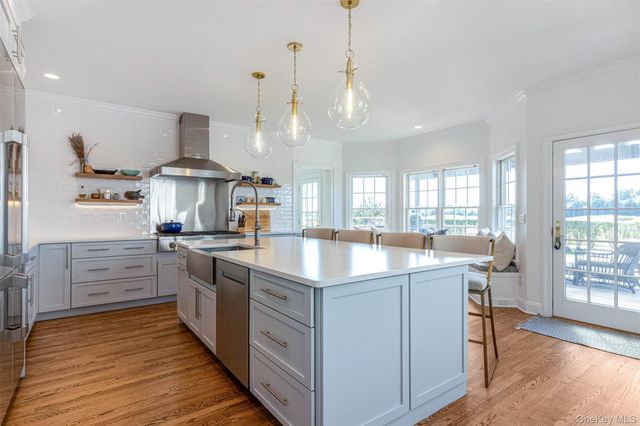 350 Laurel Way, Laurel, NY 11948