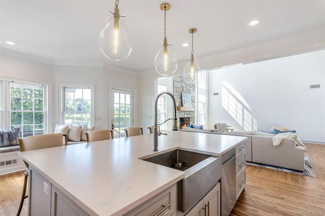 350 Laurel Way, Laurel, NY 11948