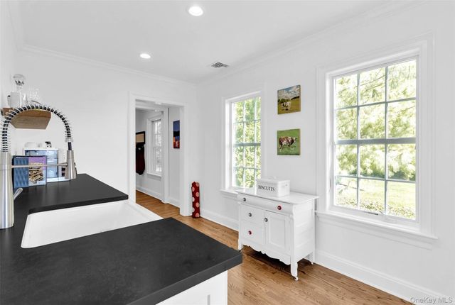 350 Laurel Way, Laurel, NY 11948