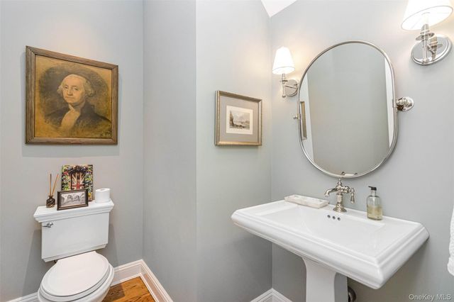 350 Laurel Way, Laurel, NY 11948