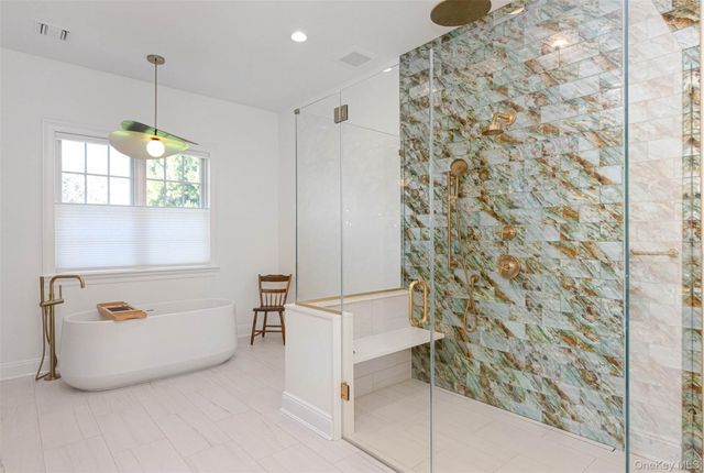 350 Laurel Way, Laurel, NY 11948