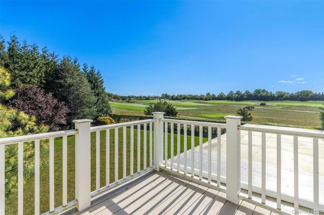 350 Laurel Way, Laurel, NY 11948
